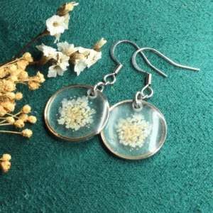 boucles d'oreilles résine fleur carotte